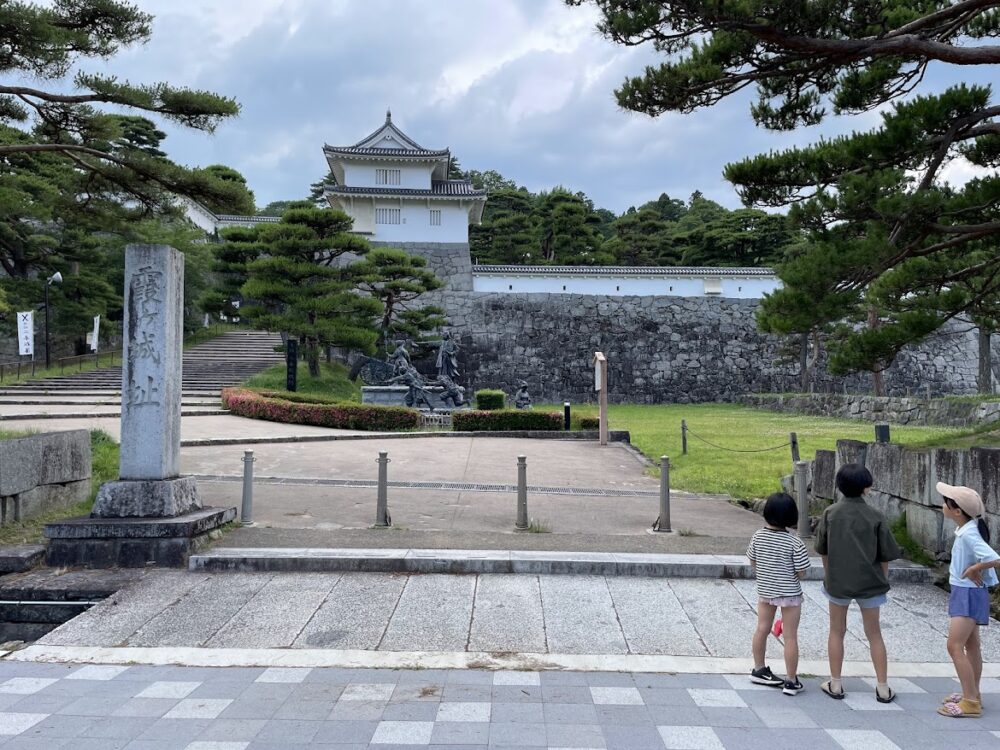 霞ヶ城