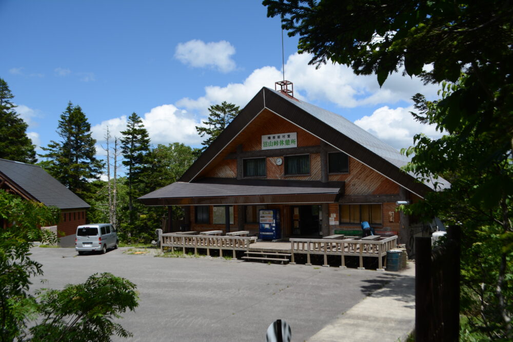 沼山峠登山口