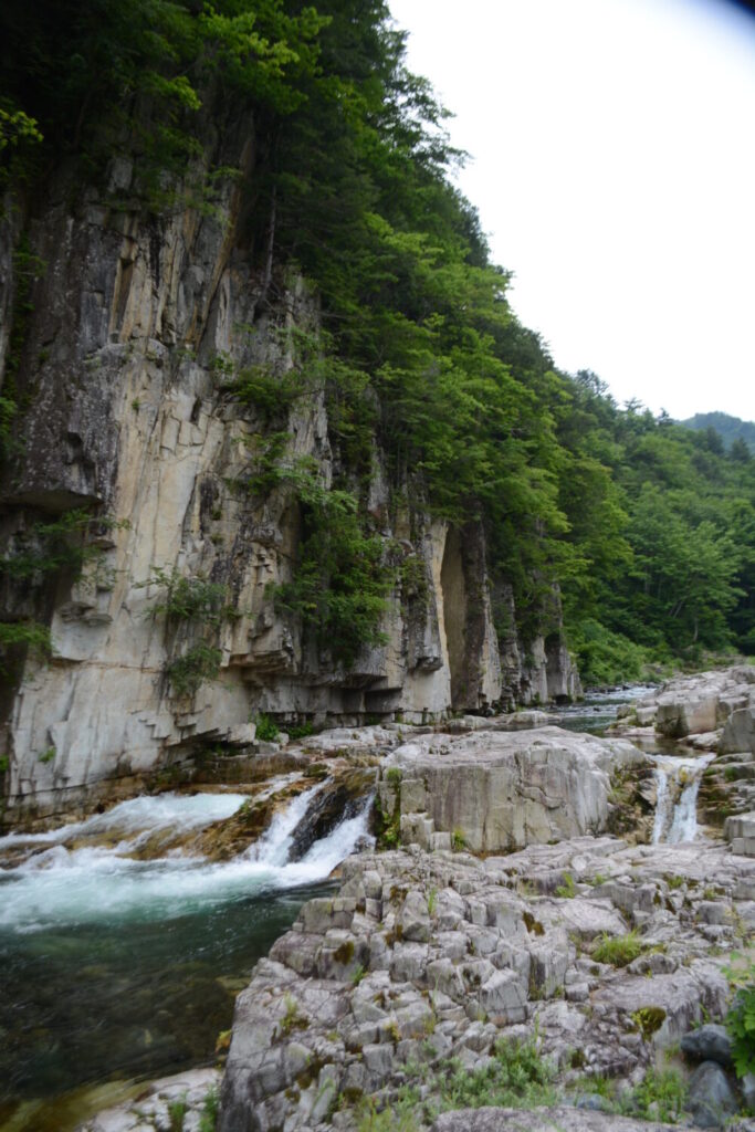 檜枝岐屛風岩