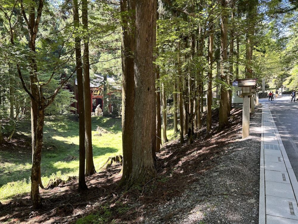 三峰神社参道