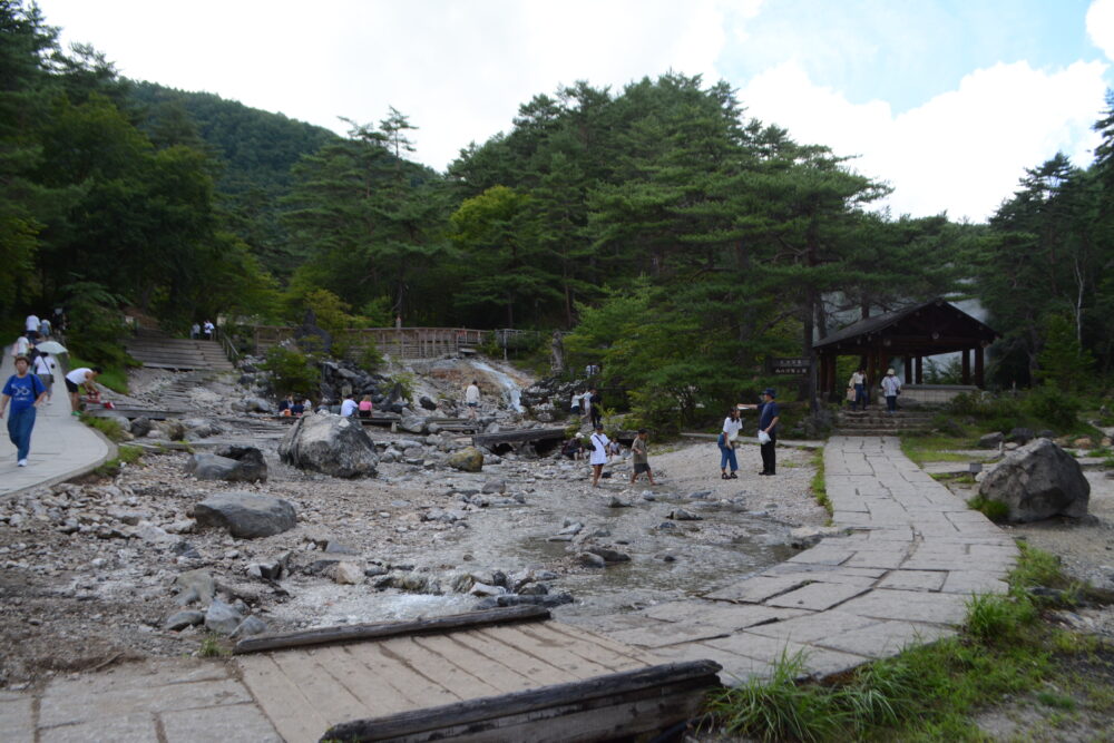 西の河原公園遊歩道