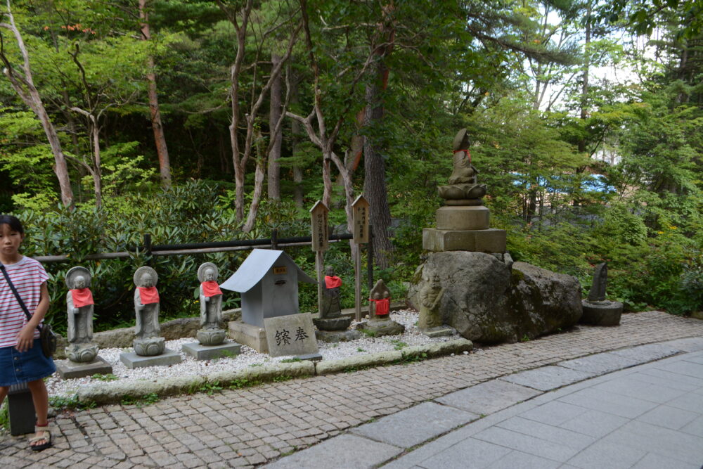 西の河原公園遊歩道