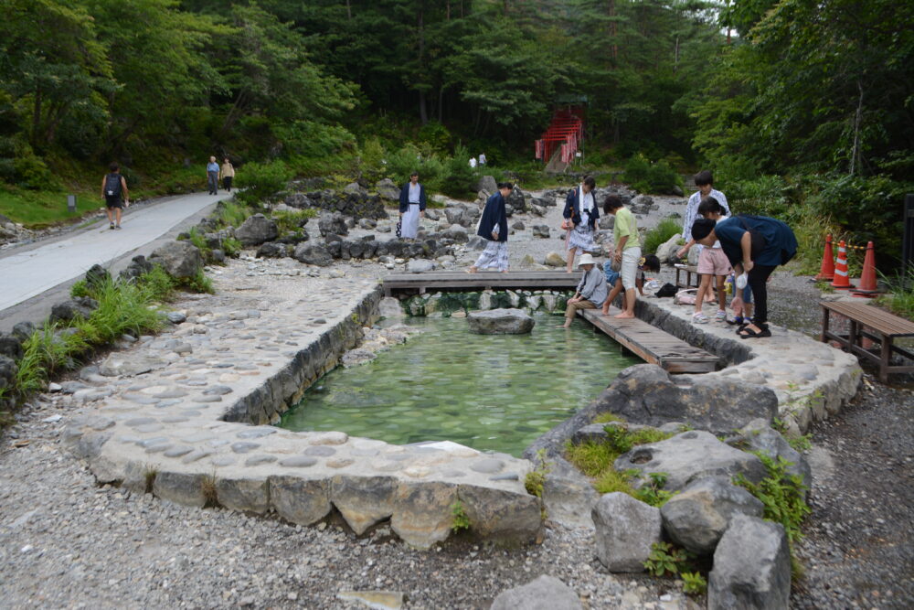 西の河原公園足湯