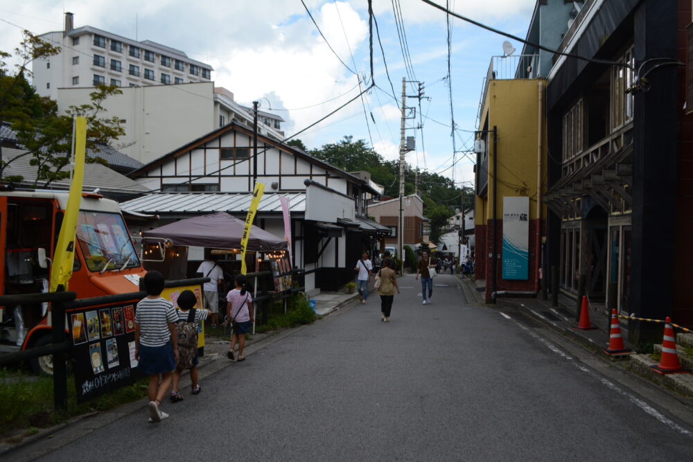 西の河原通り