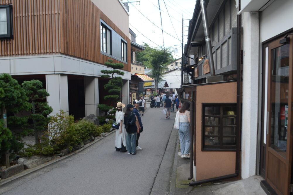 西の河原通り