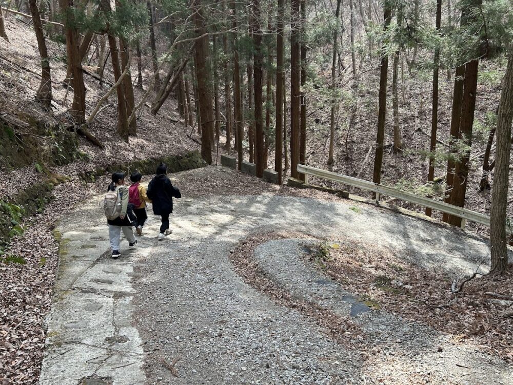 白河関山登山道