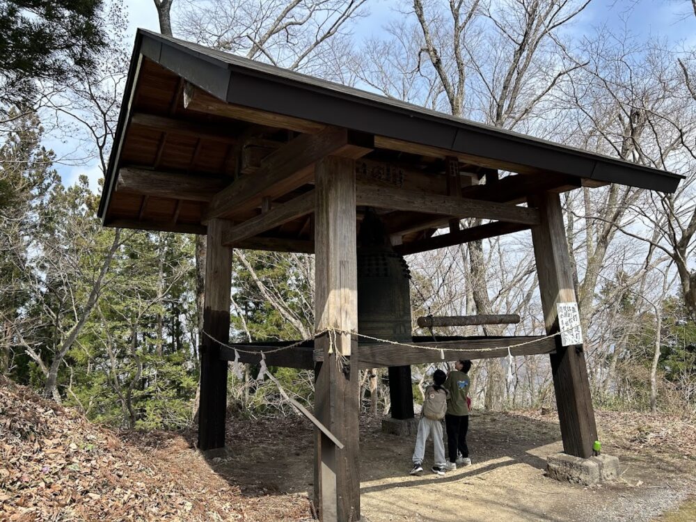 関山 銅鐘