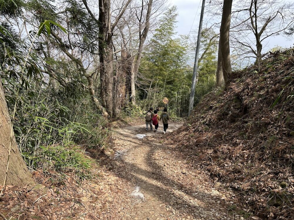 白河関山登山道