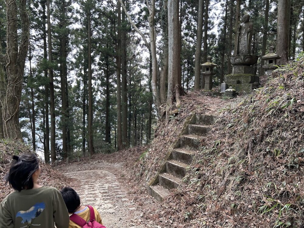 白河関山登山道