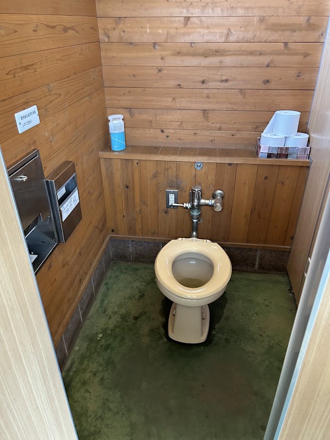 吹上高原キャンプ場 トイレ