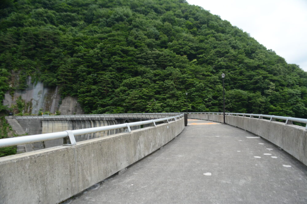 鳴子ダム堤体
