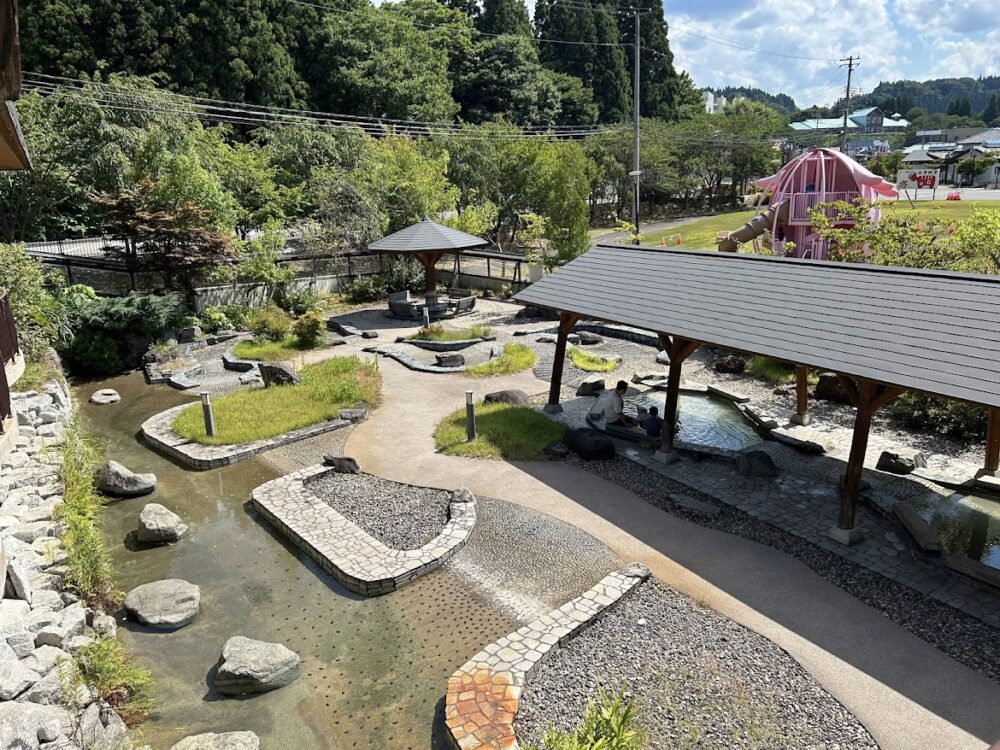 ほっとinやないづ足湯