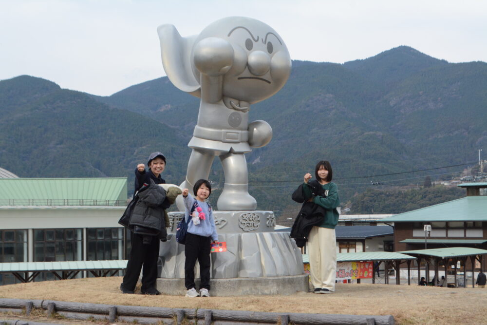 アンパンマン像