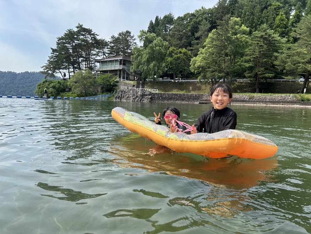 沼沢湖湖水浴